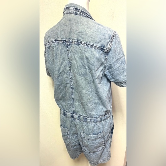Gap Denim Short Sleeve Acid Wash Vintage Retro Style Iconic Romper 
Size Small - Picture 4 of 8